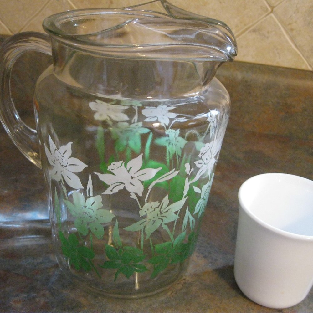 Pitcher.  Vintage.  Daffodil's.  Floral.
